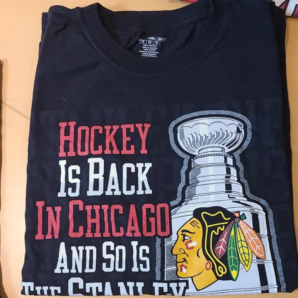 Chicago Blackhawks Championship Qty 5 t-shirts size XL and 2XL - Picture 2 of 6